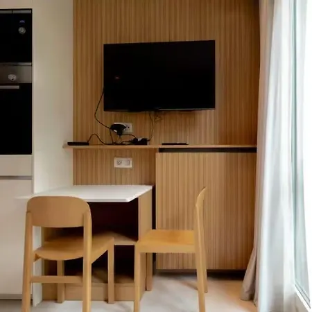 Renovated Great Design Apartment